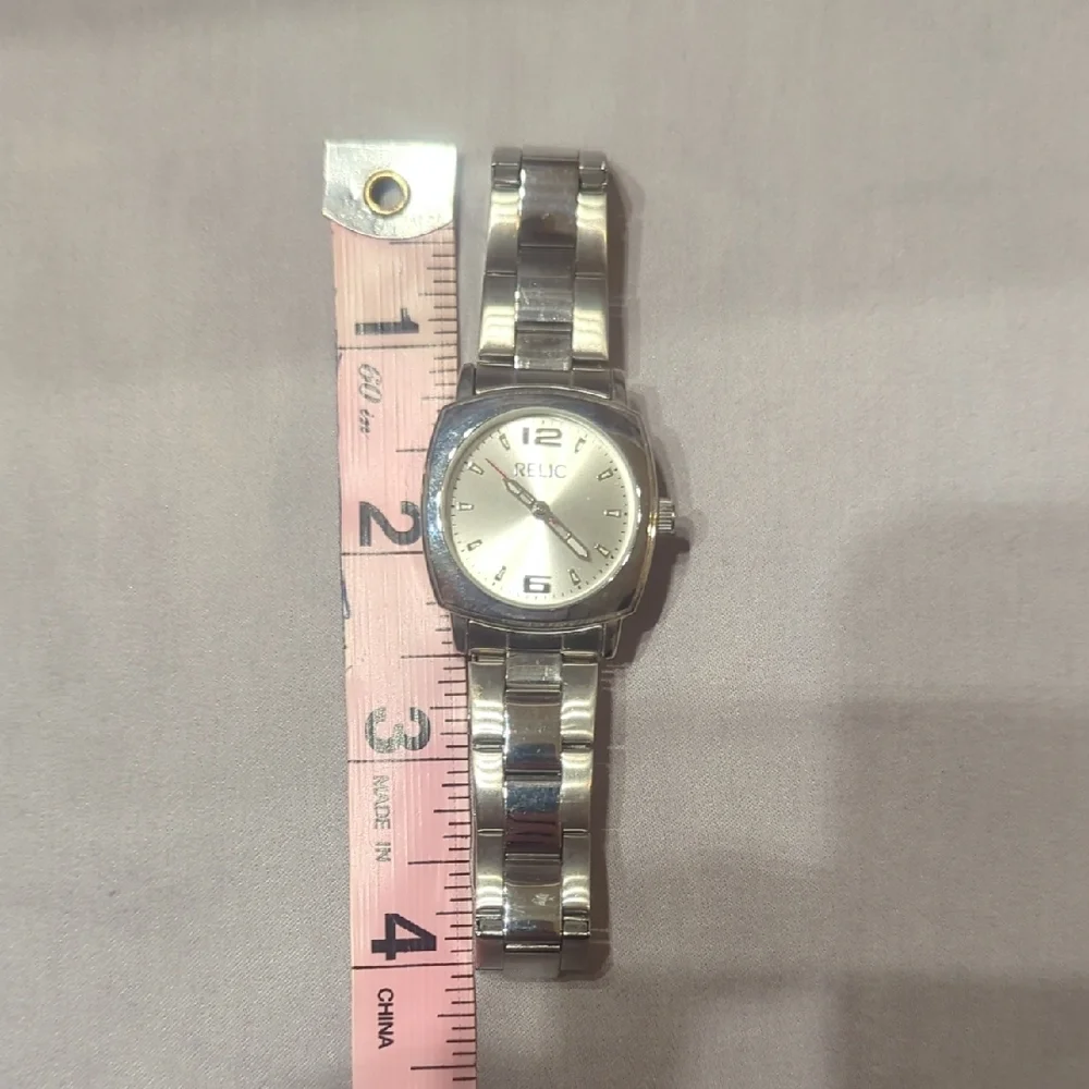 Watch Relic Silver Tone Link Bracelet Style